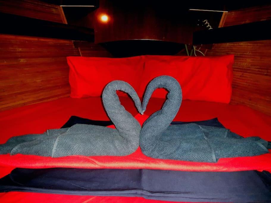 Botel Amazing Flat In Classic Sailing Boat In