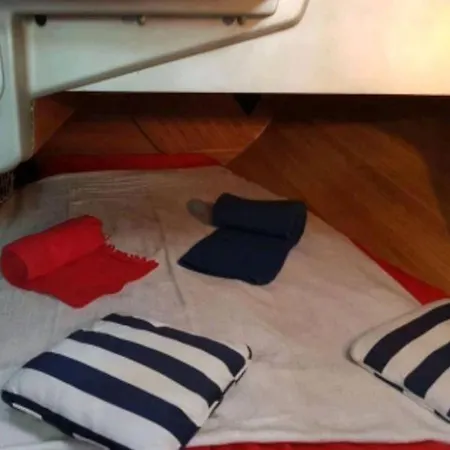 Amazing Flat In Classic Sailing Boat In Barcelona Exterior photo